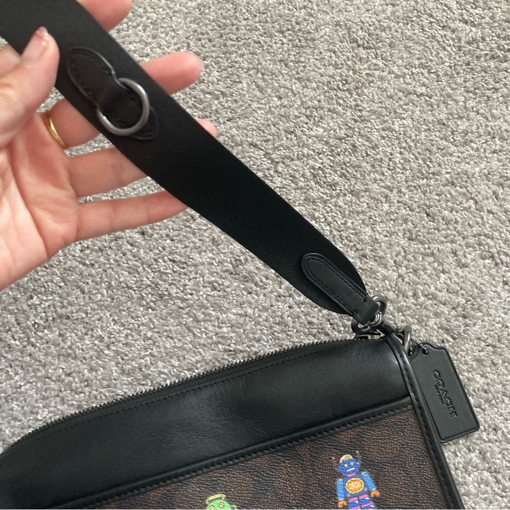 Coach robot crossbody bag NWT - Picture 8 of 9